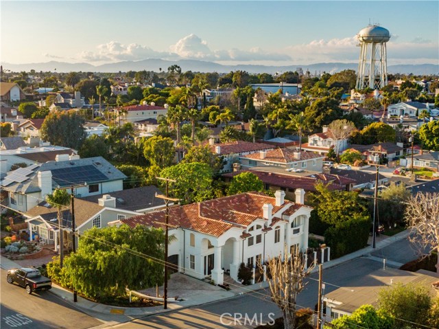 1467 3rd Street, Manhattan Beach, California 90266, 5 Bedrooms Bedrooms, ,3 BathroomsBathrooms,Residential,Sold,3rd,SB20110035