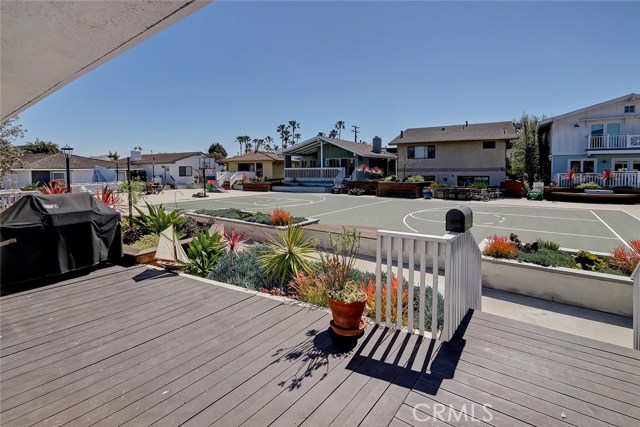 13 Laurel, Manhattan Beach, California 90266, 3 Bedrooms Bedrooms, ,1 BathroomBathrooms,Residential,Sold,Laurel,SB19057635
