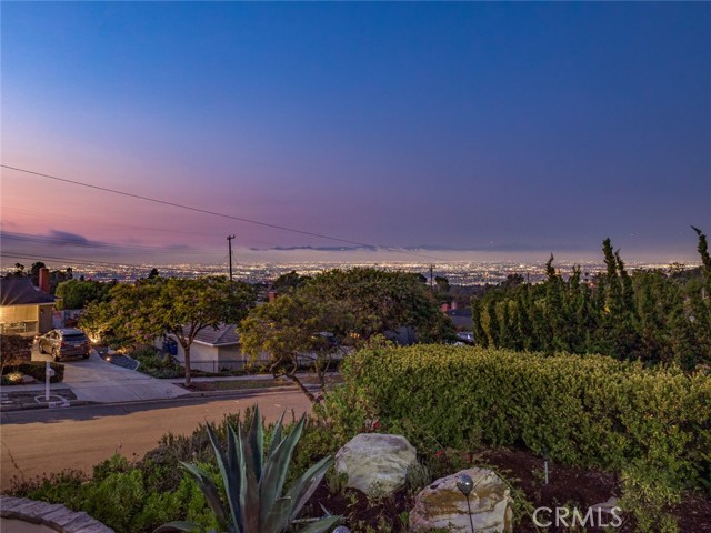 5442 Whitefox Drive, Rancho Palos Verdes, California 90275, 3 Bedrooms Bedrooms, ,2 BathroomsBathrooms,Residential,Sold,Whitefox,WS21156662