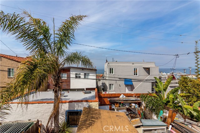 320 Rosecrans Avenue, Manhattan Beach, California 90266, ,Residential Income,Sold,Rosecrans,SB20143180