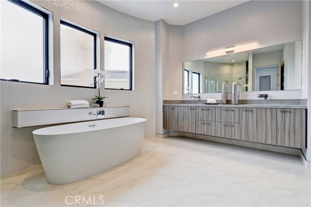 Top floor master bath with Large soaking tub