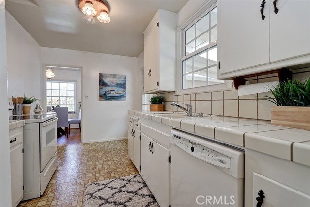 1634 22nd Street, Manhattan Beach, California 90266, 3 Bedrooms Bedrooms, ,1 BathroomBathrooms,Residential,Sold,22nd,SB19046037