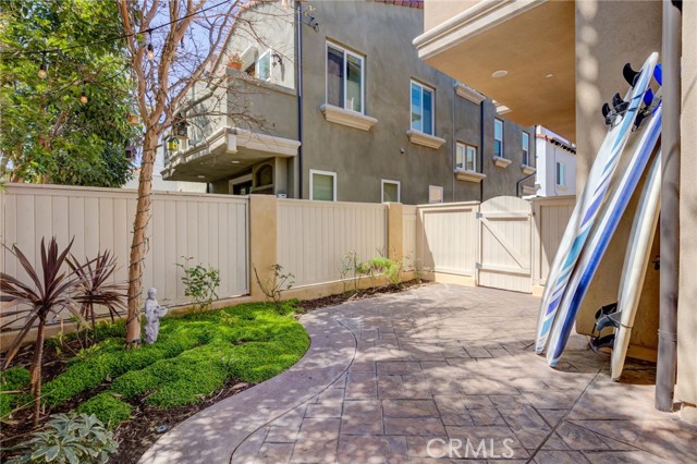 2226 Gates Ave., Redondo Beach, California 90278, 4 Bedrooms Bedrooms, ,3 BathroomsBathrooms,Residential,Sold,Gates Ave.,SB21066346