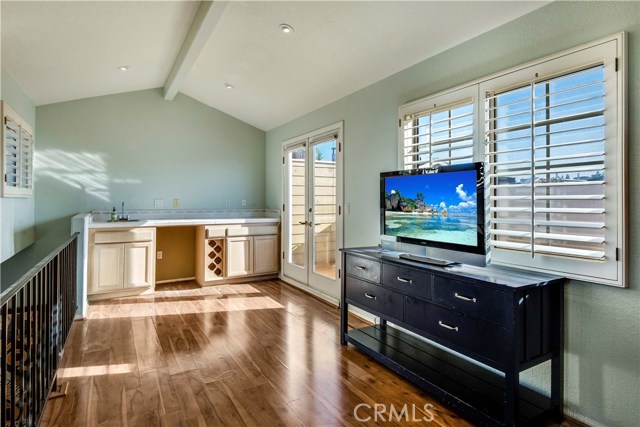 1109 Valley Drive, Hermosa Beach, California 90254, 2 Bedrooms Bedrooms, ,2 BathroomsBathrooms,Residential,Sold,Valley,SB17110855