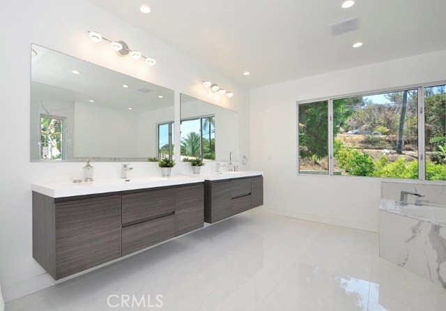 Double Vanity in Master Bathroom