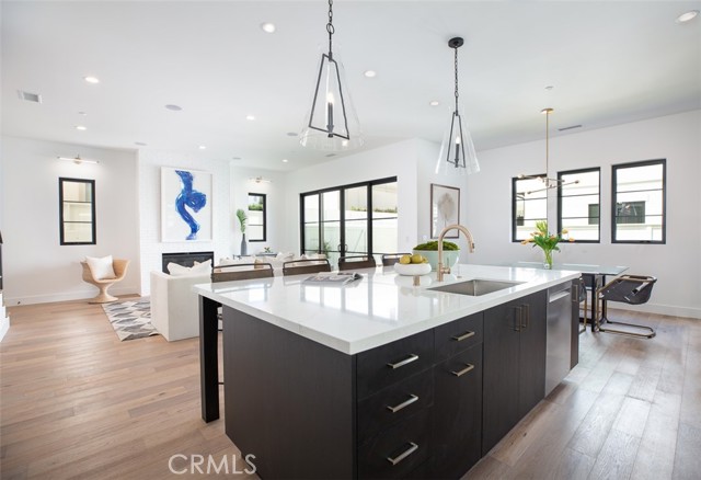 2003 Gates Avenue, Redondo Beach, California 90278, 4 Bedrooms Bedrooms, ,4 BathroomsBathrooms,Residential,Sold,Gates,SB21078366