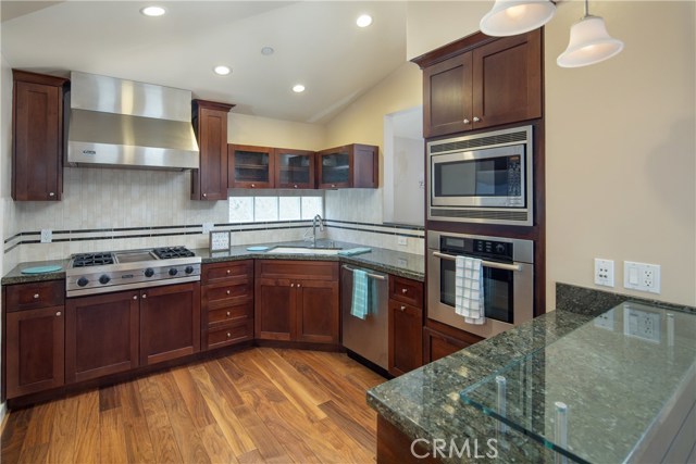 646 Hermosa Avenue, Hermosa Beach, California 90254, 3 Bedrooms Bedrooms, ,2 BathroomsBathrooms,Residential,Sold,Hermosa,SB18146265