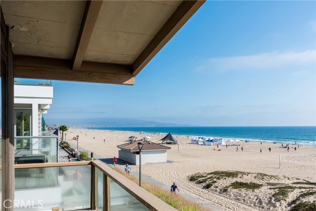 816 The Strand, Manhattan Beach, California 90266, 6 Bedrooms Bedrooms, ,5 BathroomsBathrooms,Residential,Sold,The Strand,SB18180001