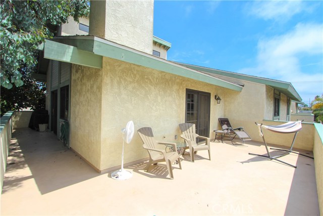 2213 Mathews Avenue, Redondo Beach, California 90278, 3 Bedrooms Bedrooms, ,2 BathroomsBathrooms,Residential,Sold,Mathews,SB17158341