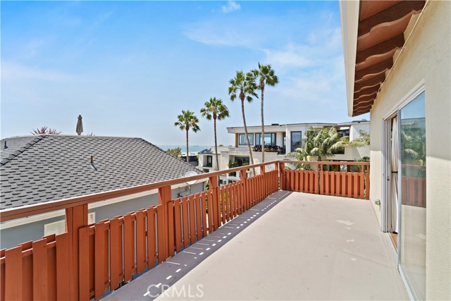 2821 Bayview Drive, Manhattan Beach, California 90266, 3 Bedrooms Bedrooms, ,2 BathroomsBathrooms,Residential,Sold,Bayview,SB20155622