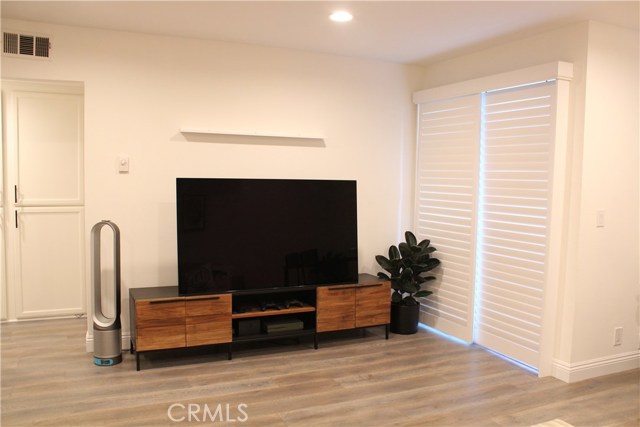 2411 Prospect Avenue, Hermosa Beach, California 90254, 1 Bedroom Bedrooms, ,1 BathroomBathrooms,Residential,Sold,Prospect,OC19126826