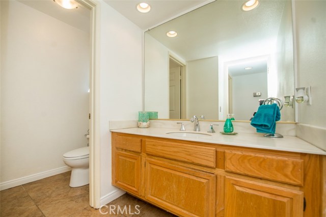 Large downstairs guest bathroom.