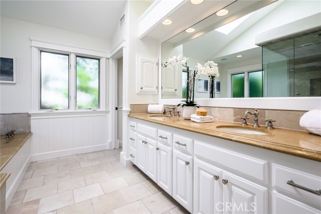 742 27th Street, Manhattan Beach, California 90266, 4 Bedrooms Bedrooms, ,3 BathroomsBathrooms,Residential,Sold,27th,SB19194302