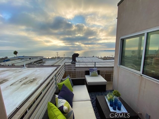 4021 Crest Drive, Manhattan Beach, California 90266, 2 Bedrooms Bedrooms, ,2 BathroomsBathrooms,Residential,Sold,Crest,SB20222826