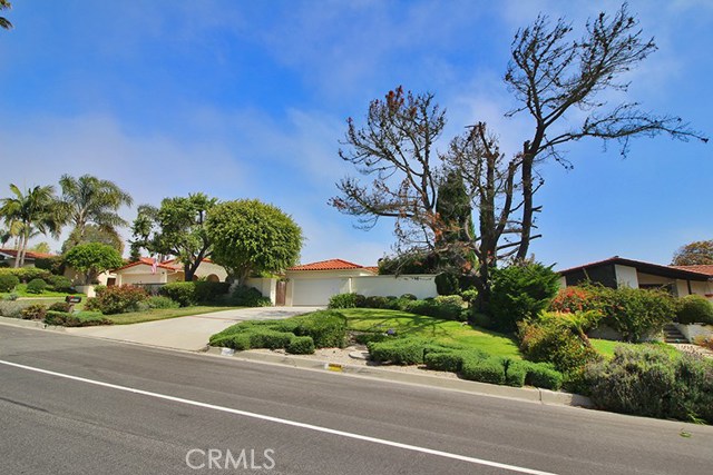 1517 Granvia Altamira, Palos Verdes Estates, California 90274, 3 Bedrooms Bedrooms, ,1 BathroomBathrooms,Residential,Sold,Granvia Altamira,PW17125884