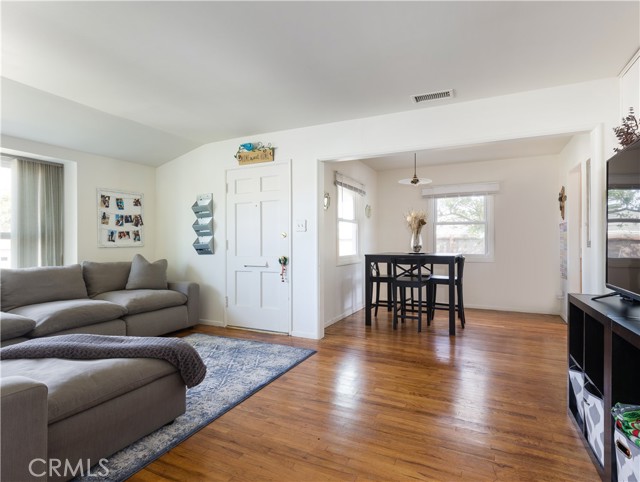 1142 23rd Street, Manhattan Beach, California 90266, 3 Bedrooms Bedrooms, ,1 BathroomBathrooms,Residential,Sold,23rd,SB21029088