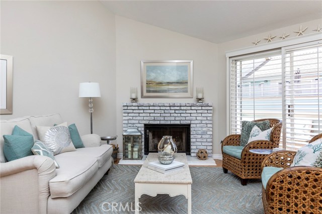 211 Helberta Avenue, Redondo Beach, California 90277, 2 Bedrooms Bedrooms, ,2 BathroomsBathrooms,Residential,Sold,Helberta,RS18145778