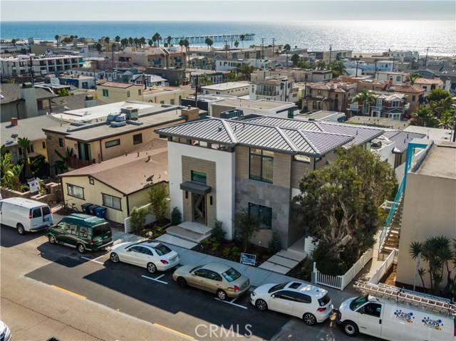 1705 Manhattan Avenue, Hermosa Beach, California 90254, 4 Bedrooms Bedrooms, ,4 BathroomsBathrooms,Residential,Sold,Manhattan,SB19227361