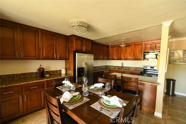 Dining area, Island & Kitchen