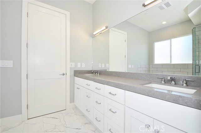 118 Irena Avenue, Redondo Beach, California 90277, 3 Bedrooms Bedrooms, ,2 BathroomsBathrooms,Residential,Sold,Irena,SB18141558