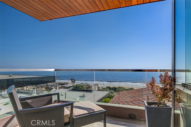 2615 Crest Drive, Manhattan Beach, California 90266, 3 Bedrooms Bedrooms, ,4 BathroomsBathrooms,Residential,Sold,Crest,SB21100273