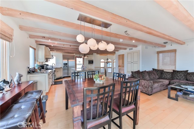 329 21st Place, Manhattan Beach, California 90266, 3 Bedrooms Bedrooms, ,3 BathroomsBathrooms,Residential,Sold,21st,SB17085113