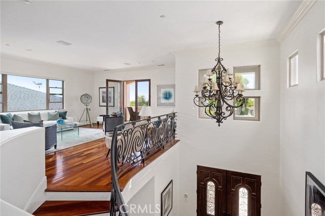 556 Helberta Avenue, Redondo Beach, California 90277, 4 Bedrooms Bedrooms, ,3 BathroomsBathrooms,Residential,Sold,Helberta,SB20115662