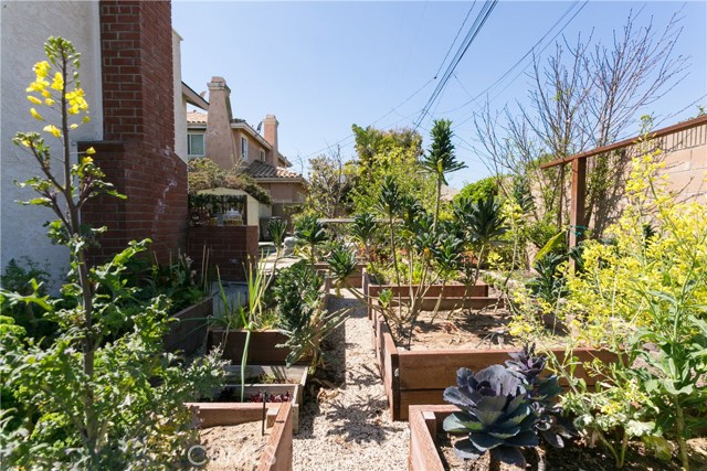 2231 Graham Ave, Redondo Beach, California 90278, 4 Bedrooms Bedrooms, ,3 BathroomsBathrooms,Residential,Sold,Graham Ave,OC17017084