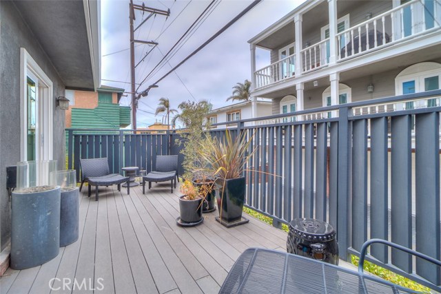 3512 Vista Drive, Manhattan Beach, California 90266, 2 Bedrooms Bedrooms, ,2 BathroomsBathrooms,Residential,Sold,Vista,PW18148973