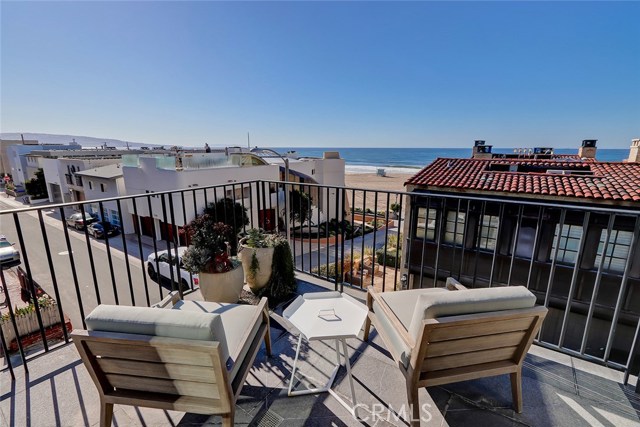 202 Ocean Drive, Manhattan Beach, California 90266, 5 Bedrooms Bedrooms, ,5 BathroomsBathrooms,Residential,Sold,Ocean,SB20025552