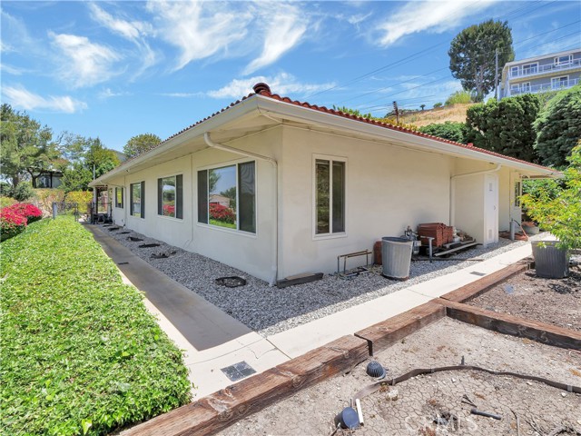 34 Deerhill Drive, Rolling Hills Estates, California 90274, 3 Bedrooms Bedrooms, ,3 BathroomsBathrooms,Residential,Sold,Deerhill,PV21123888