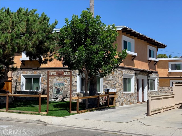 2203 Voorhees Avenue, Redondo Beach, California 90278, ,Residential Income,Sold,Voorhees,SB21183455