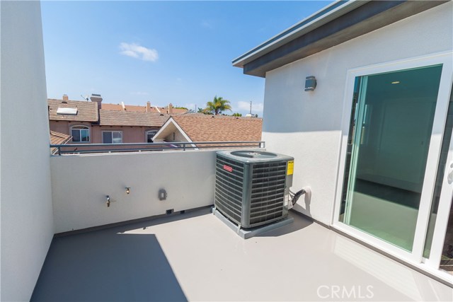 2415 Carnegie Lane, Redondo Beach, California 90278, 4 Bedrooms Bedrooms, ,3 BathroomsBathrooms,Residential,Sold,Carnegie,SB17188520