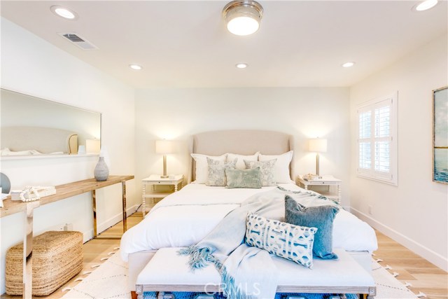 861 12th Court, Manhattan Beach, California 90266, 3 Bedrooms Bedrooms, ,1 BathroomBathrooms,Residential,Sold,12th,SB20006910