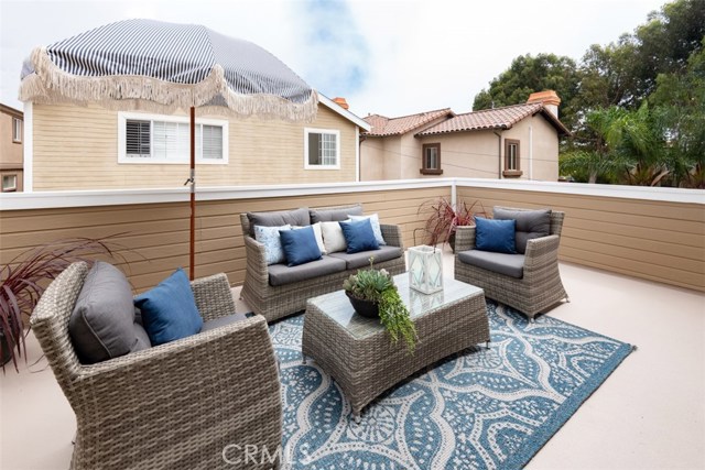 503 Maria Avenue, Redondo Beach, California 90277, 4 Bedrooms Bedrooms, ,2 BathroomsBathrooms,Residential,Sold,Maria,SB20175076
