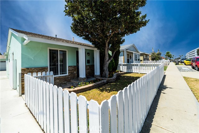 1809 Kingsdale Avenue, Redondo Beach, California 90278, 3 Bedrooms Bedrooms, ,2 BathroomsBathrooms,Residential,Sold,Kingsdale,SB18201972