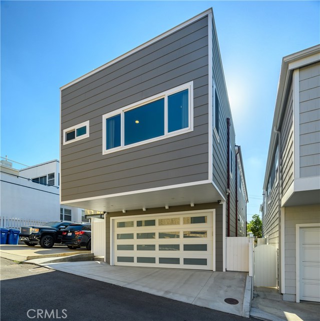 669 Longfellow Avenue, Hermosa Beach, California 90254, 4 Bedrooms Bedrooms, ,4 BathroomsBathrooms,Residential,Sold,Longfellow,SB19276565