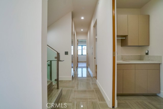 521 Helberta Avenue, Redondo Beach, California 90277, 4 Bedrooms Bedrooms, ,3 BathroomsBathrooms,Residential,Sold,Helberta,SB19088015