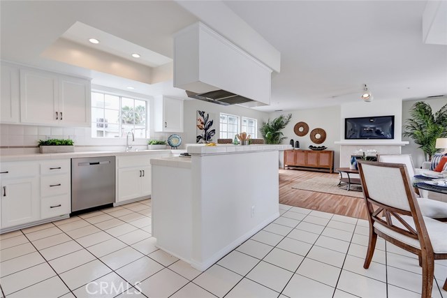 1913 Harriman Lane, Redondo Beach, California 90278, 4 Bedrooms Bedrooms, ,2 BathroomsBathrooms,Residential,Sold,Harriman,SB20150576
