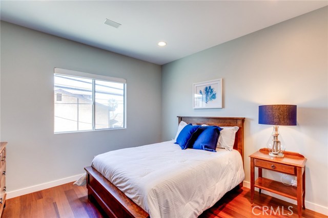 113 El Porto Street, Manhattan Beach, California 90266, 4 Bedrooms Bedrooms, ,2 BathroomsBathrooms,Residential,Sold,El Porto,SB19022186