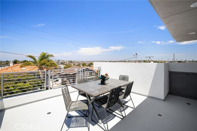 2006 Morgan Lane, Redondo Beach, California 90278, 4 Bedrooms Bedrooms, ,3 BathroomsBathrooms,Residential,Sold,Morgan,SB20119516