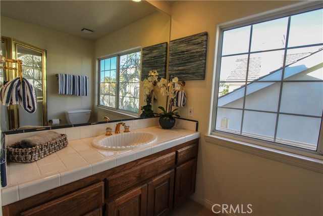 3 Cambridge, Manhattan Beach, California 90266, 4 Bedrooms Bedrooms, ,2 BathroomsBathrooms,Residential,Sold,Cambridge,PW18003520