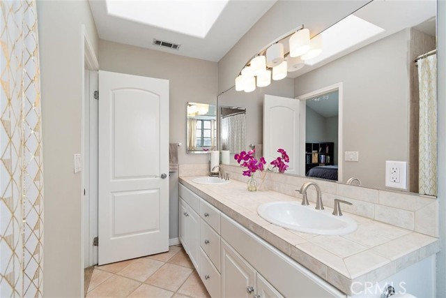 2602 Mathews Avenue, Redondo Beach, California 90278, 3 Bedrooms Bedrooms, ,2 BathroomsBathrooms,Residential,Sold,Mathews,PV21085585