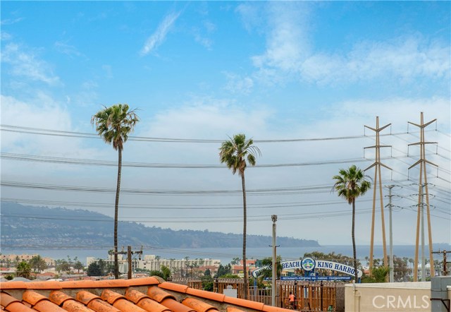 922 2nd, Hermosa Beach, California 90254, 4 Bedrooms Bedrooms, ,5 BathroomsBathrooms,Residential,Sold,2nd,SB19107146