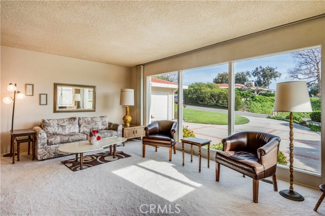 713 Cloyden Square, Palos Verdes Estates, California 90274, 3 Bedrooms Bedrooms, ,2 BathroomsBathrooms,Residential,Sold,Cloyden,SB17088498