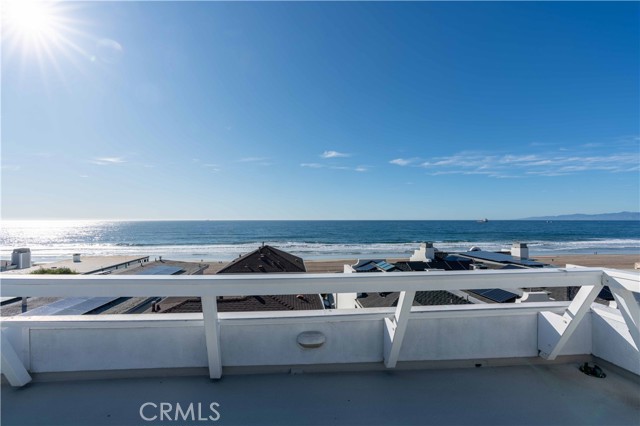 113 30th Place, Manhattan Beach, California 90266, 2 Bedrooms Bedrooms, ,2 BathroomsBathrooms,Residential,Sold,30th,SB21040269