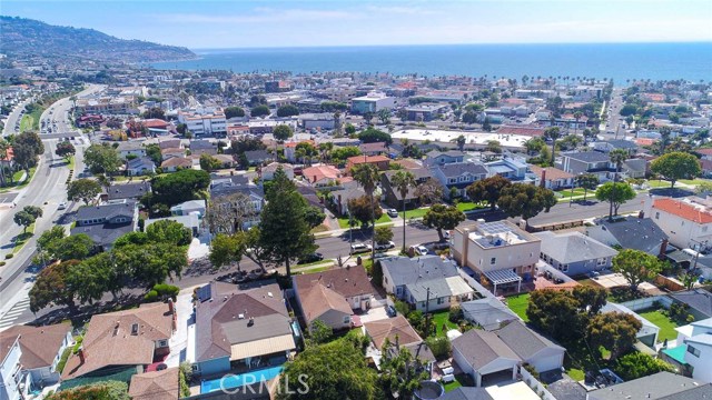 341 Avenue F, Redondo Beach, California 90277, 3 Bedrooms Bedrooms, ,1 BathroomBathrooms,Residential,Sold,Avenue F,SB19144213