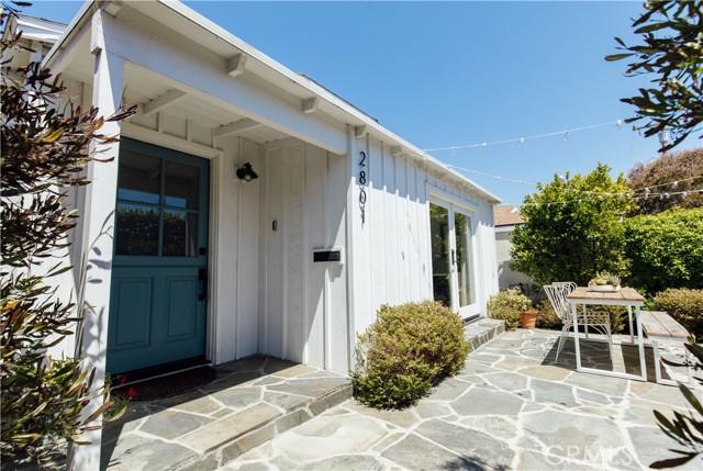 2801 Valley Drive, Manhattan Beach, California 90266, 2 Bedrooms Bedrooms, ,1 BathroomBathrooms,Residential,Sold,Valley,SB21130648