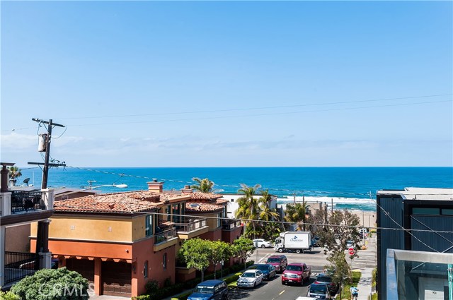 225 1st Street, Manhattan Beach, California 90266, 3 Bedrooms Bedrooms, ,Residential,Sold,1st,SB20187308