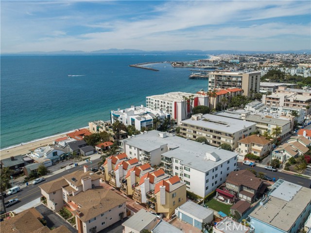 606 Esplanade, Redondo Beach, California 90277, 2 Bedrooms Bedrooms, ,2 BathroomsBathrooms,Residential,Sold,Esplanade,SB18068650